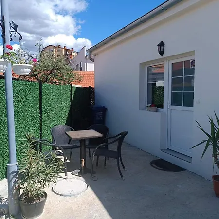 Adamovic Appartement Pirot